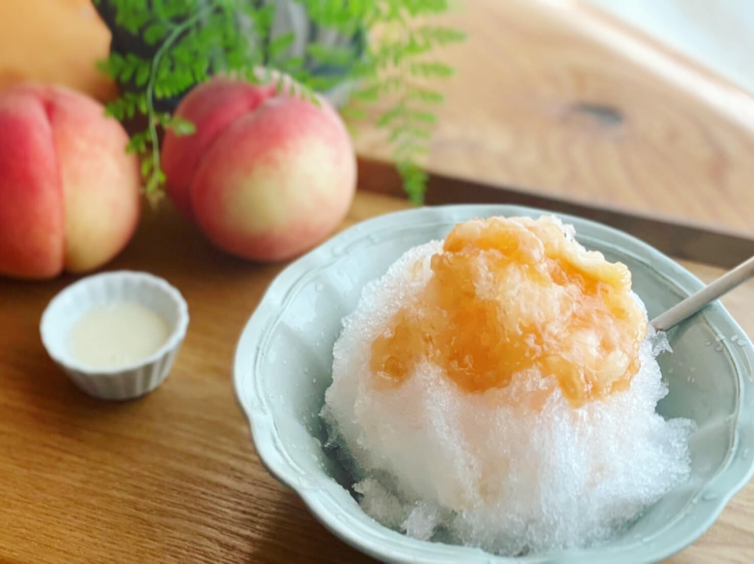 浅間白桃と練乳のかき氷